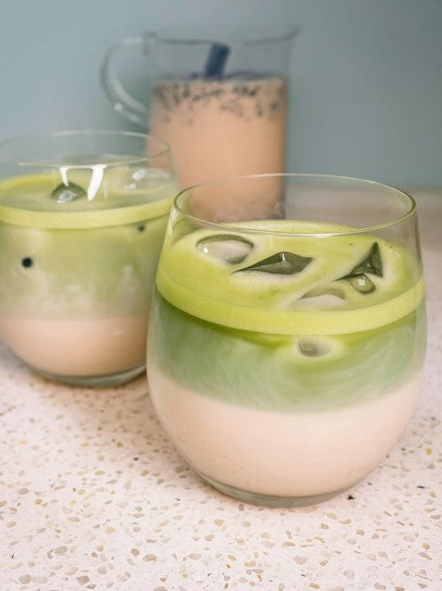 Cold-Infused Roasted Oolong Milk Tea with Matcha